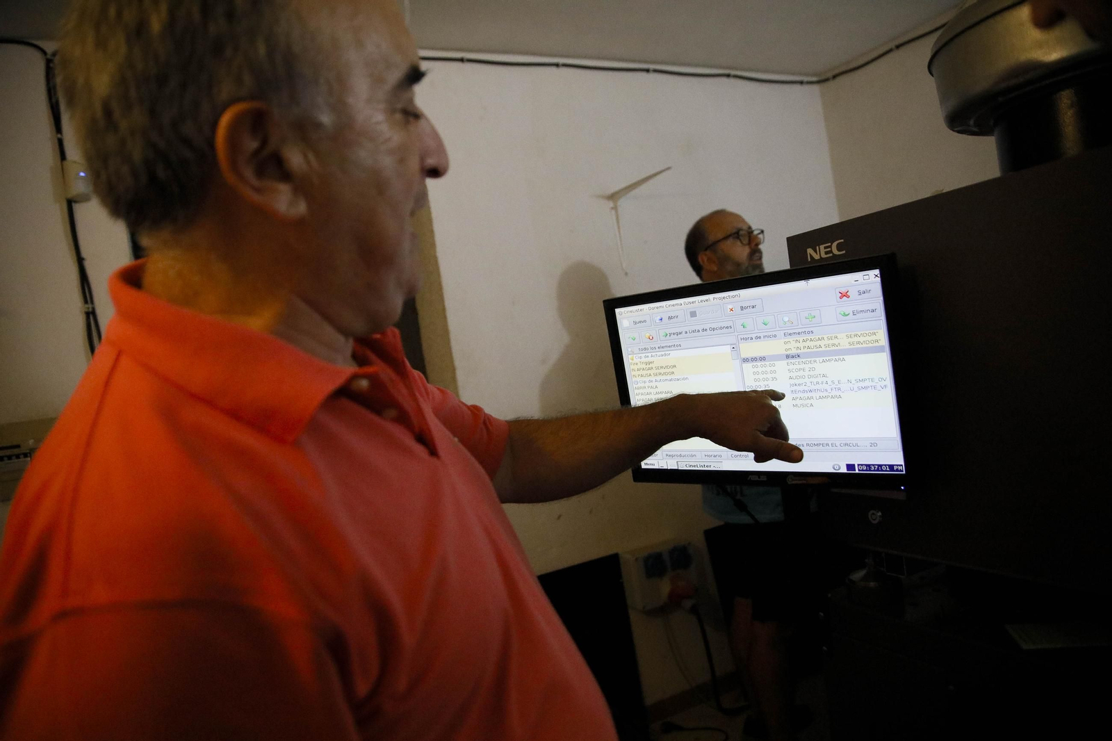 Imágenes de la última proyección en el cine de verano de Garrucha Imágenes de la última proyección en el cine de verano de Garrucha