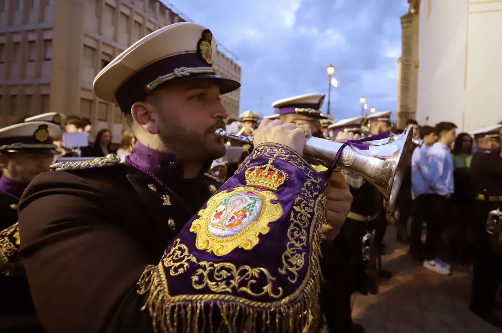 Imágenes de Pasión en su procesión por Huelva