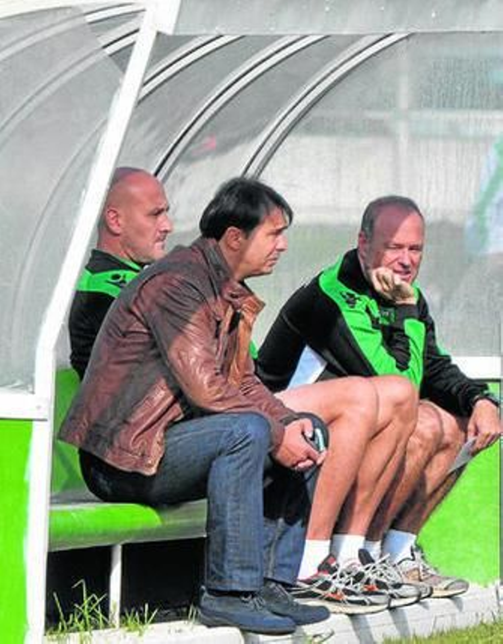 El director deportivo, Vlada Stosic, junto a Pepe Mel y Roberto Ríos.