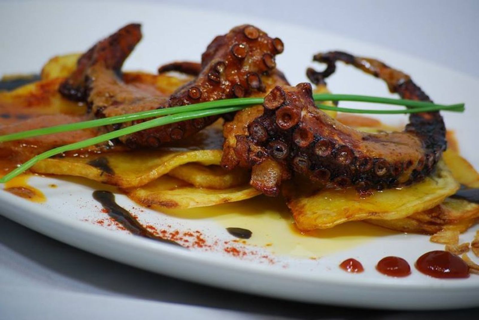 El pulpo, una de las especialidades de Huracán