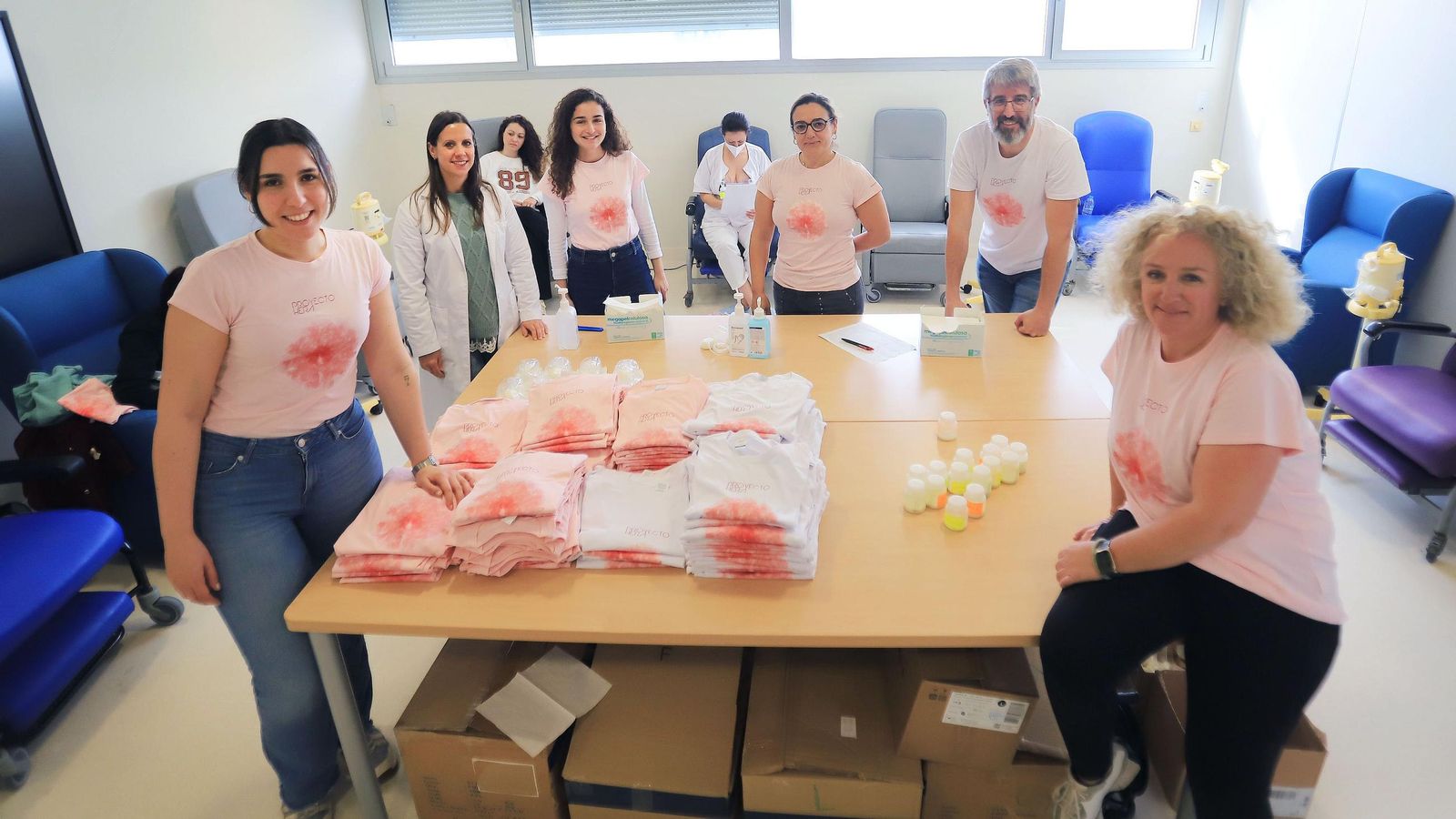 Los integrantes del Proyecto Hera, este martes en el Hospital de Jerez.