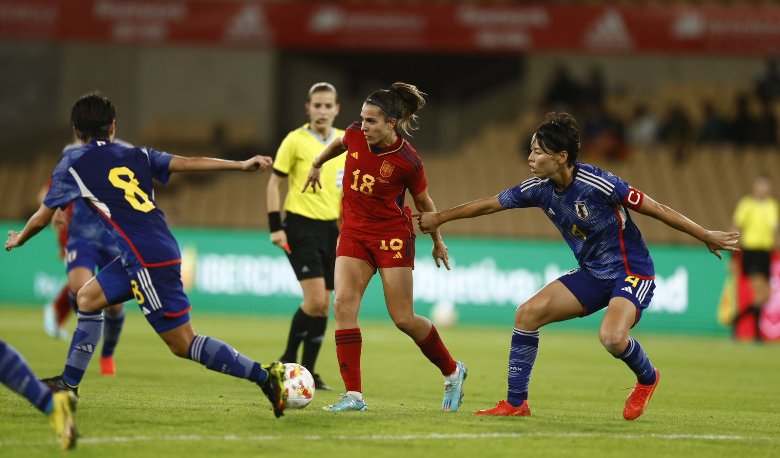 Las imágenes del España - Japón femenino en Sevilla