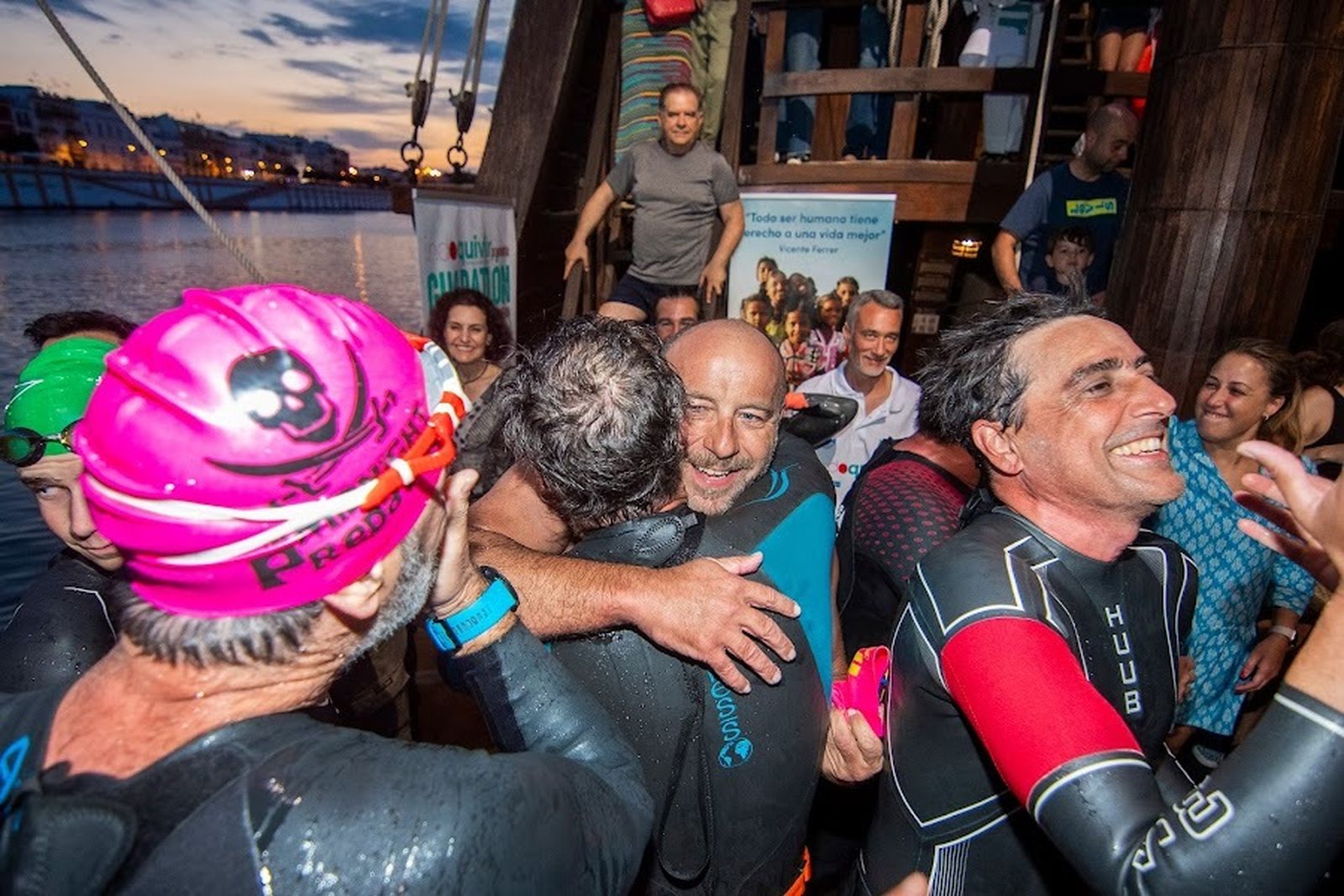 Triatlón a lo largo del Guadalquivir a beneficio de la Fundación Vicente Ferrer