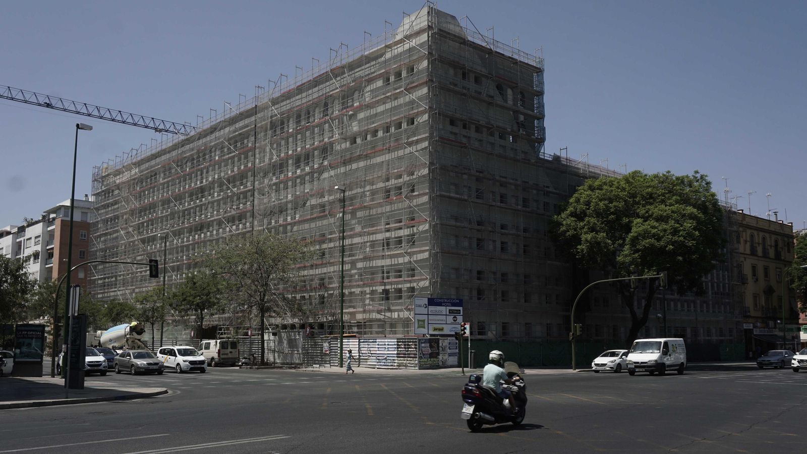 El hotel que se construye en la antigua sede de Abengoa en la Buhaira.