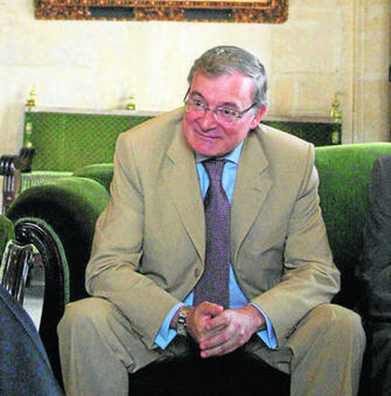 Manuel Azuaga, en una visita al Ayuntamiento de Sevilla.