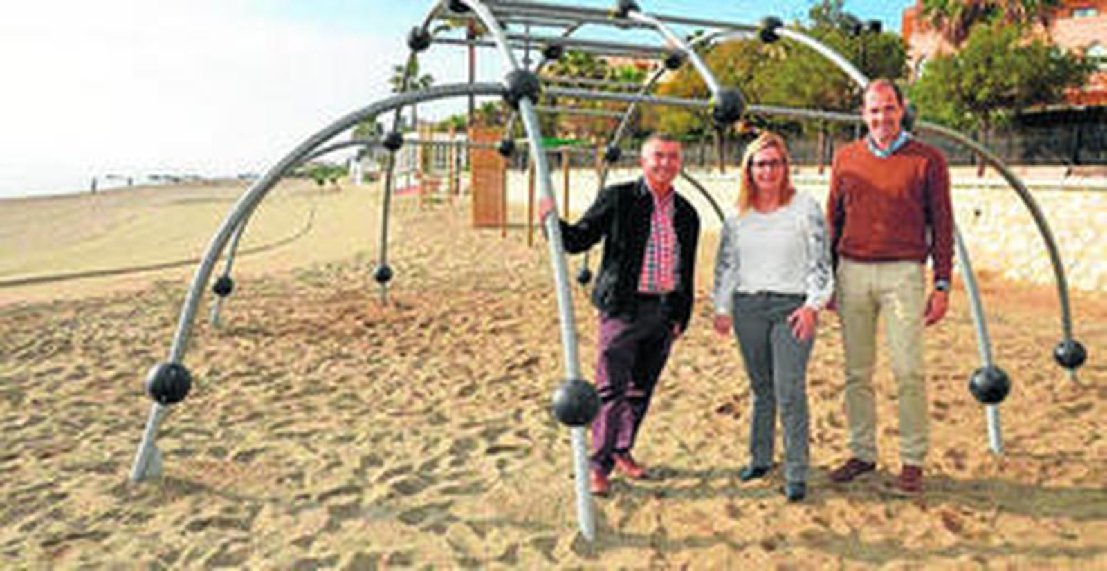 La alcaldesa, en la zona habilitada para 'parkour'.