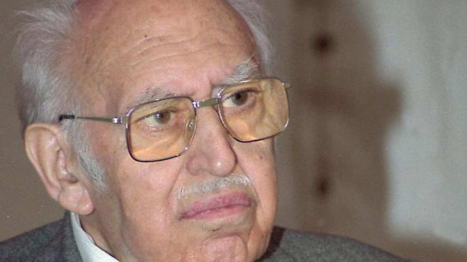 Rafael Morales Casas fue un poeta español.