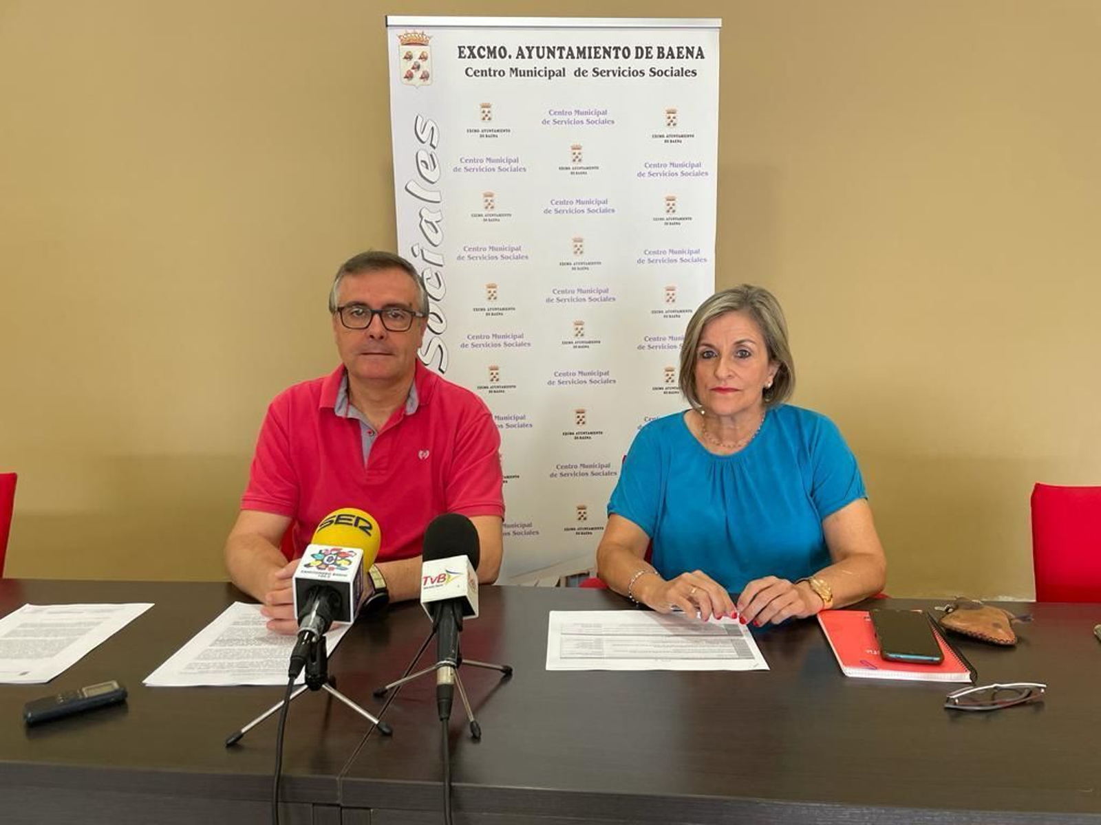 Francisco Vizcaíno y Carmen Torres, en la rueda de prensa.