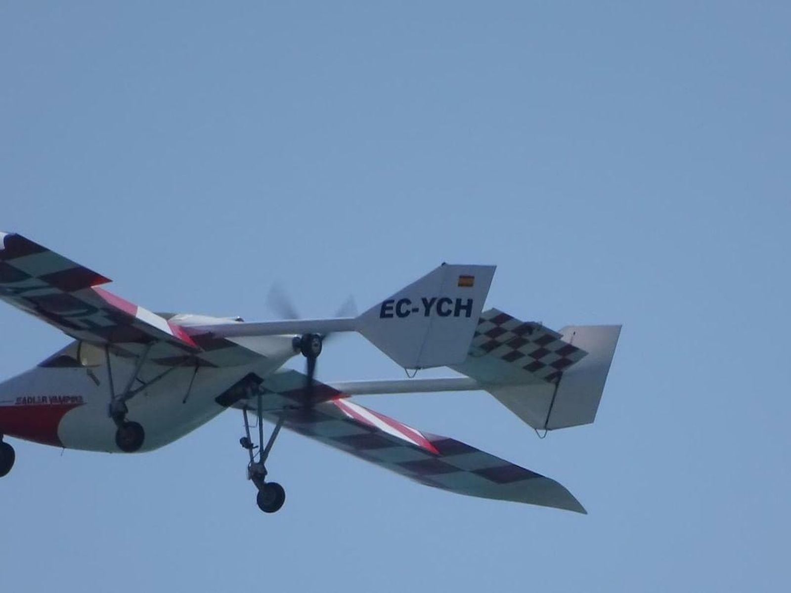 Las mejores imágenes delLa Patrulla Vampir Fliers en el Festival Aéreo Internacional Torre del Mar