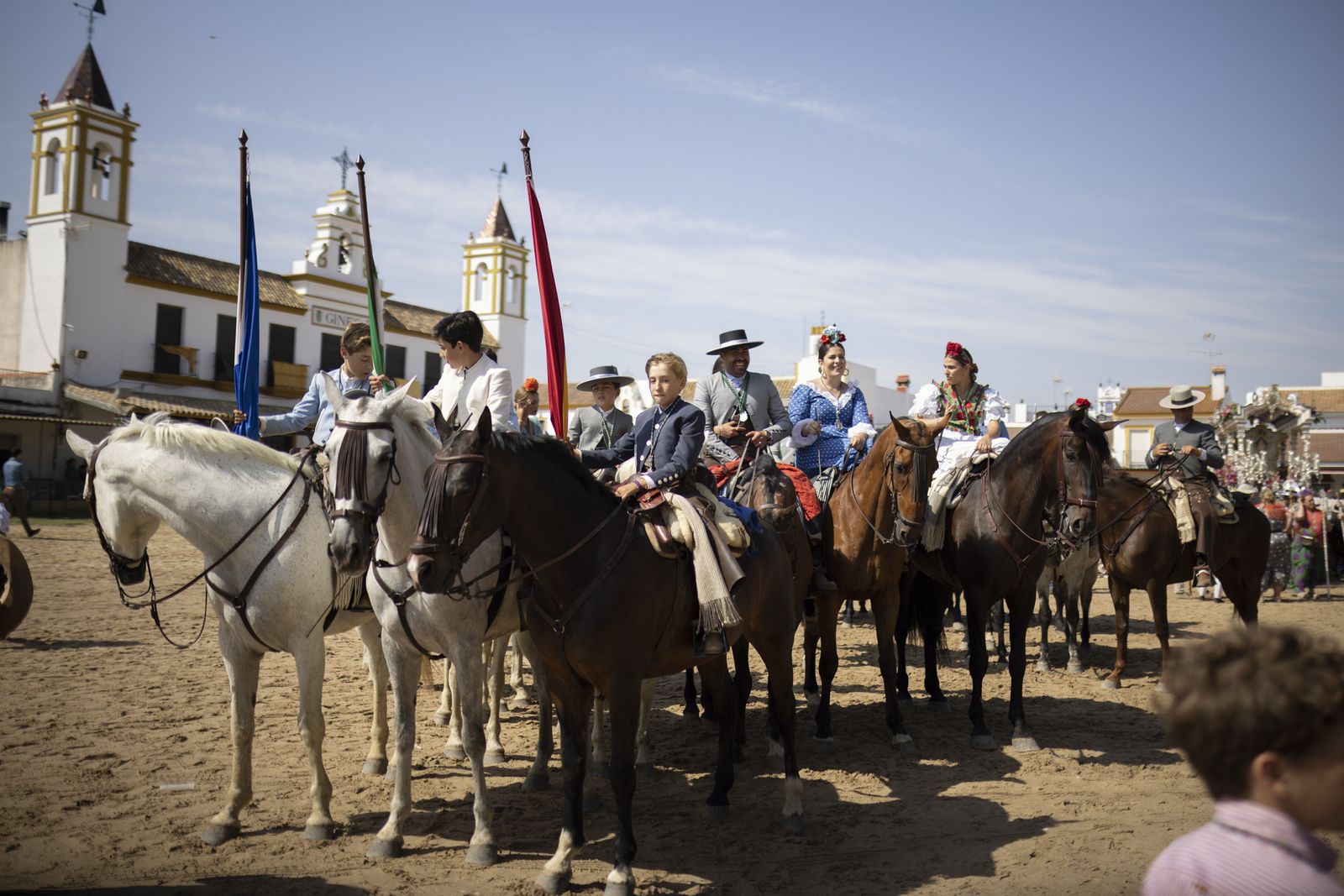 El Rocío 2023: Imágenes de la presentación de las Hermandades y ambiente en la aldea
