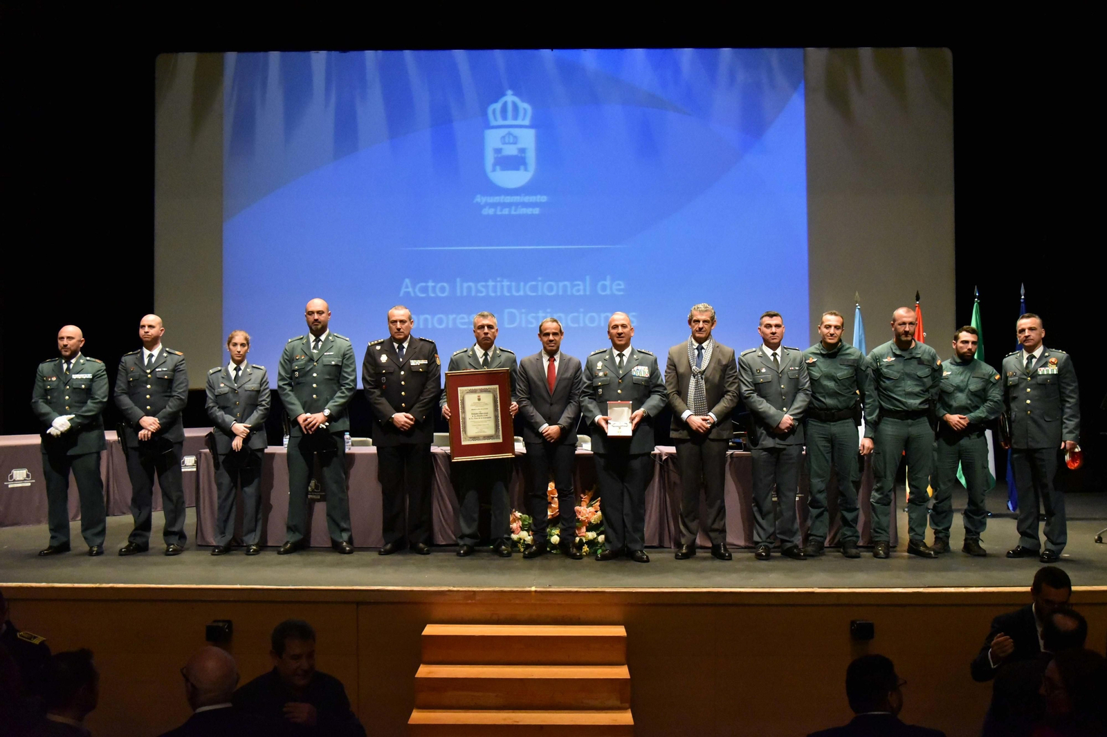 Distinciones del Ayuntamiento de la Línea en imagenes