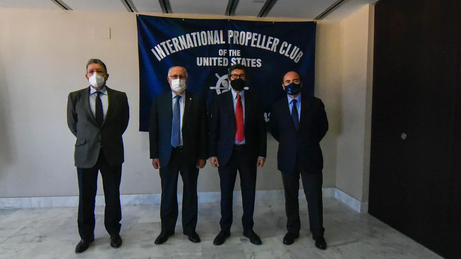 José Luis Hormaechea (APBA), Juan Ureta (Propeller), Álvaro Rodríguez (OPPE) y Gerardo Landaluce (APBA).