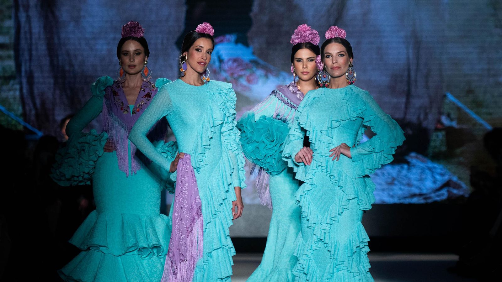 Diseños en verde agua y malva de Mónica Méndez vistos en la anterior edición de We Love Flamenco.