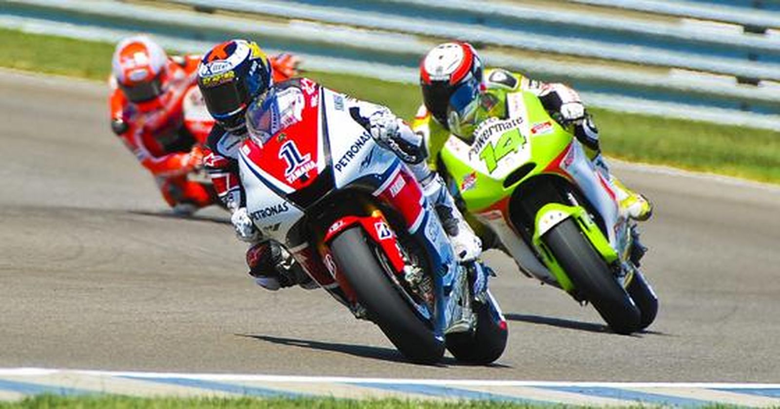 Lorenzo con su Yamaha.

Foto: efe