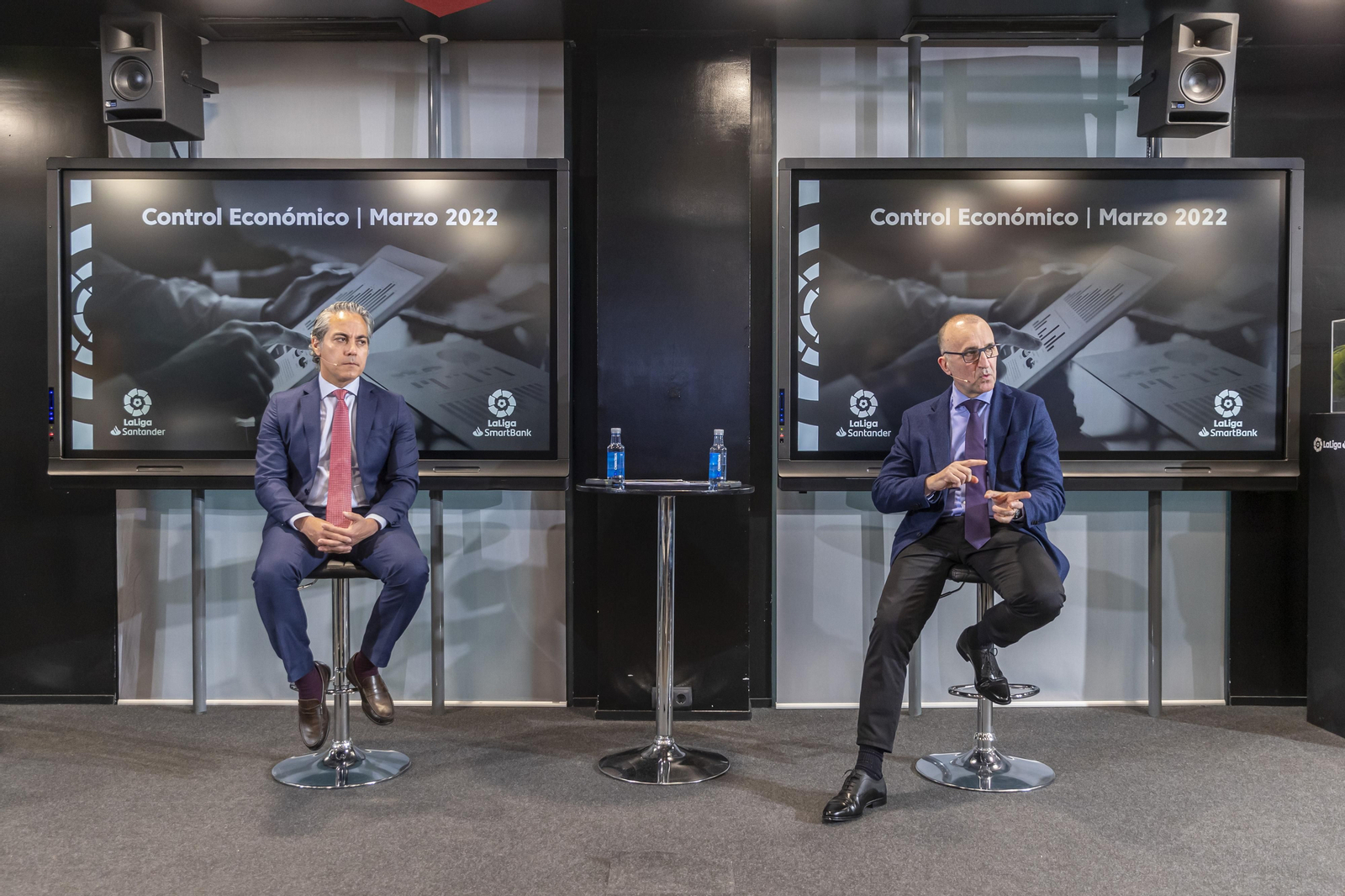 Luis Manfredi, director de Control Económico de LaLiga, y Javier Gómez, director General Corporativo.