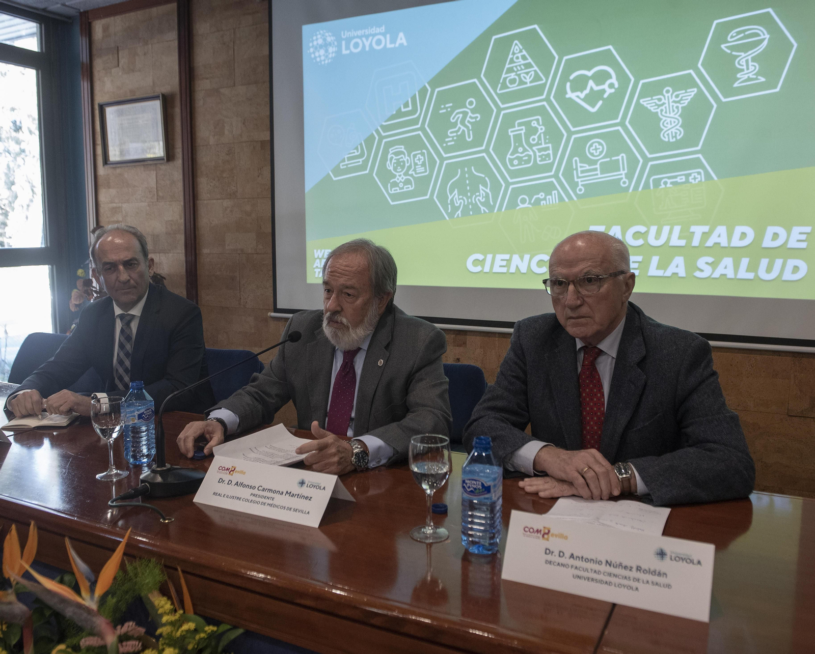 Gabriel Pérez, Alfonso Carmona y Antonio Núñez durante el acto de presentación.