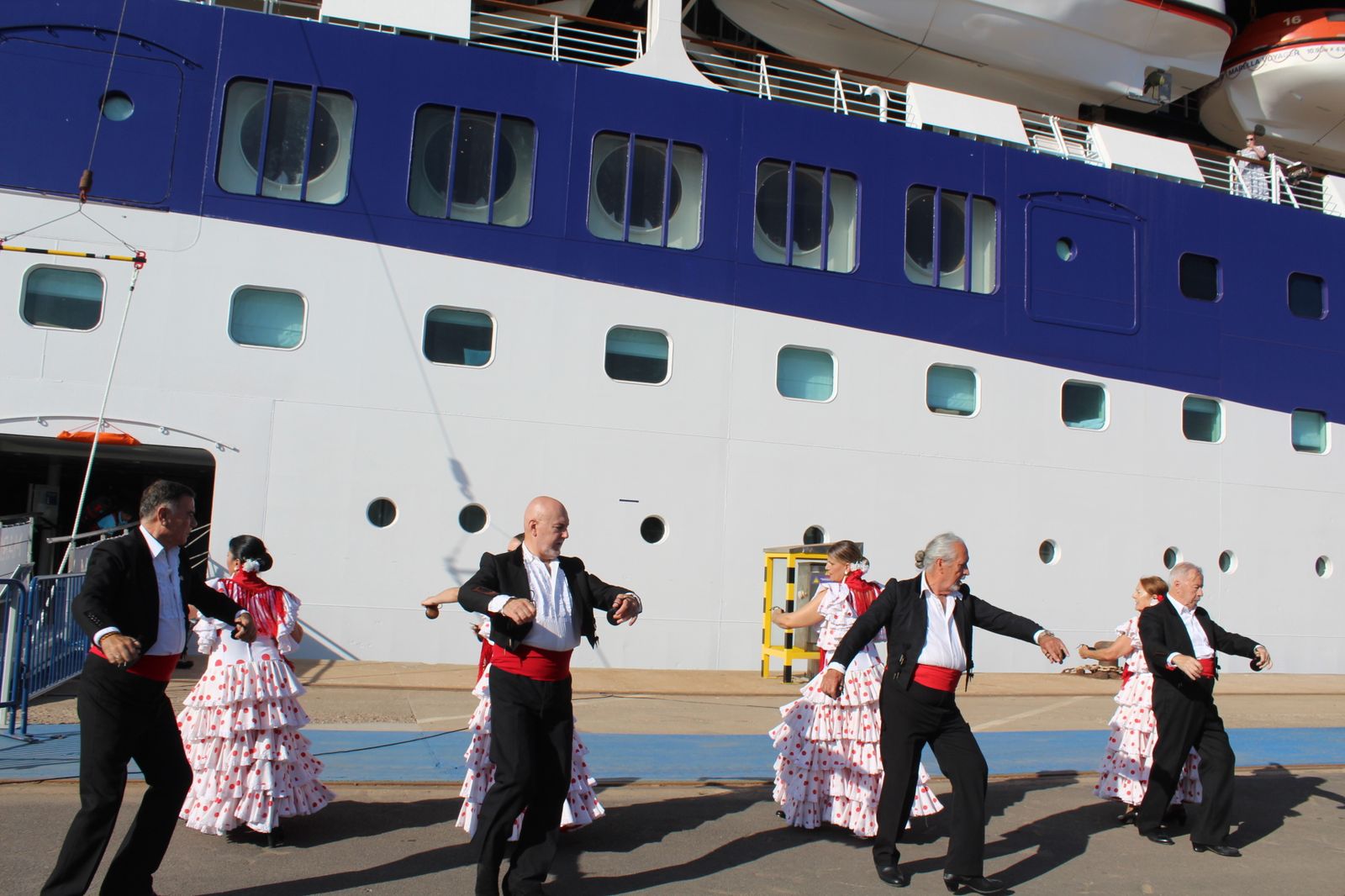 Vea cómo ha sido la visita del crucero Marella Voyager a Almería