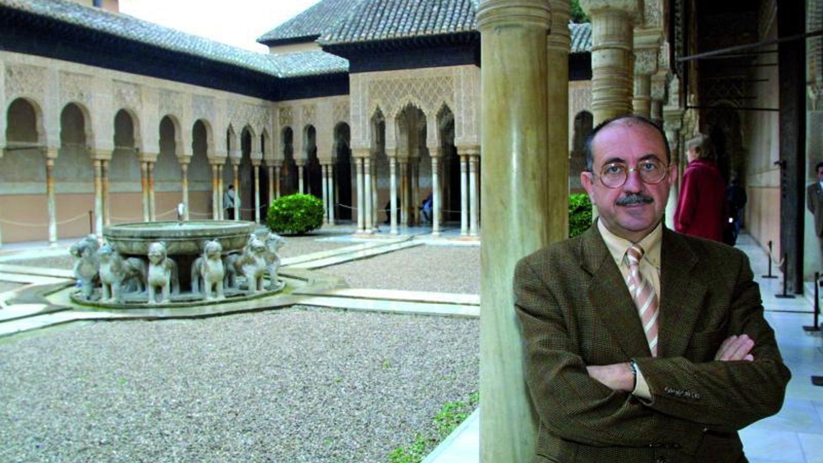 Mateo Revilla es nombrado comisario de la Alhambra en 1985