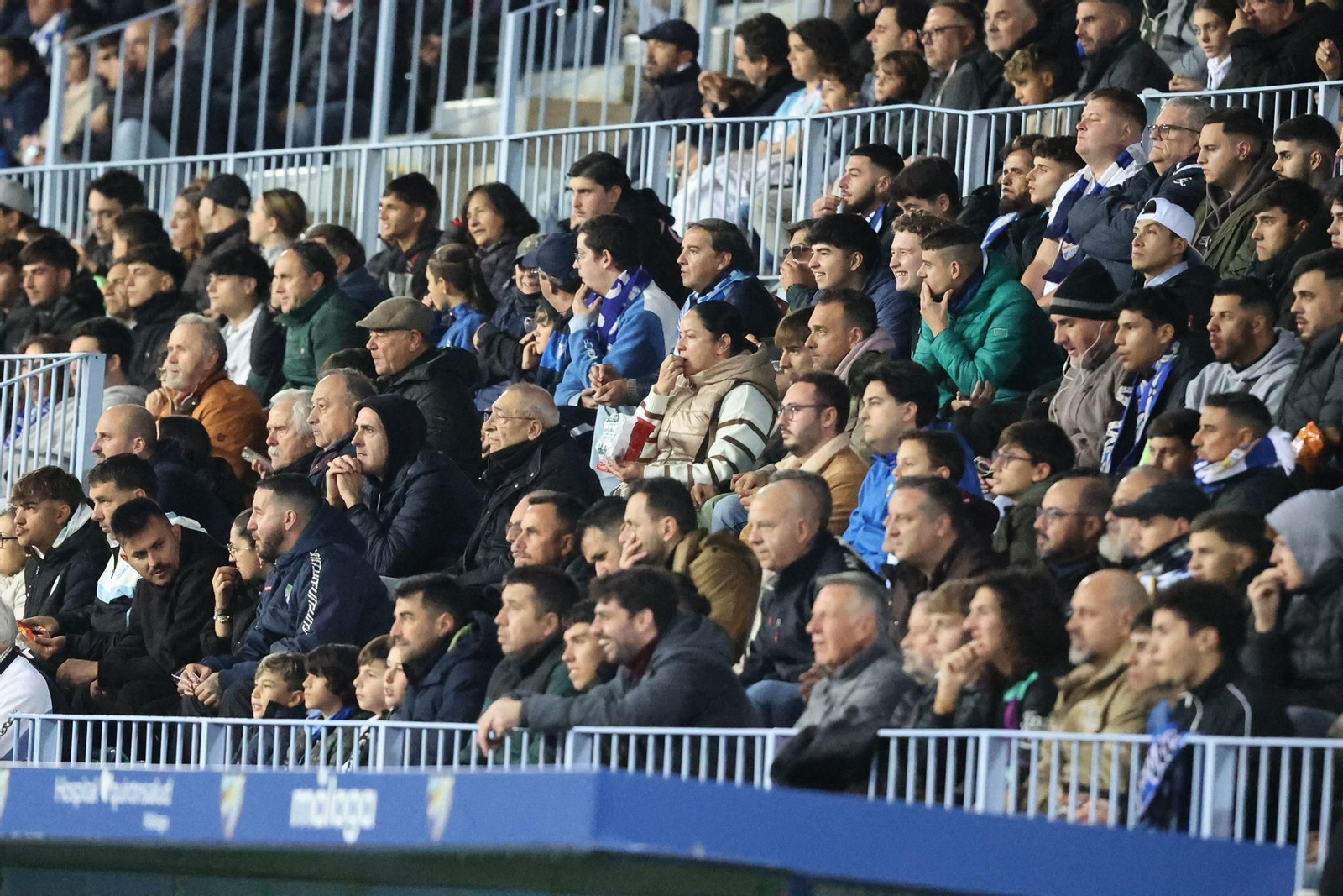 Búscate en las gradas de La Rosaleda en el Málaga CF-Zaragoza