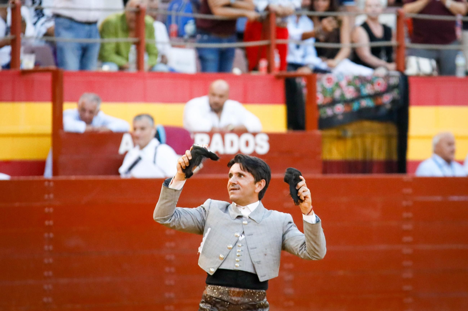Imágenes de la corrida de toros en Roquetas de Mar