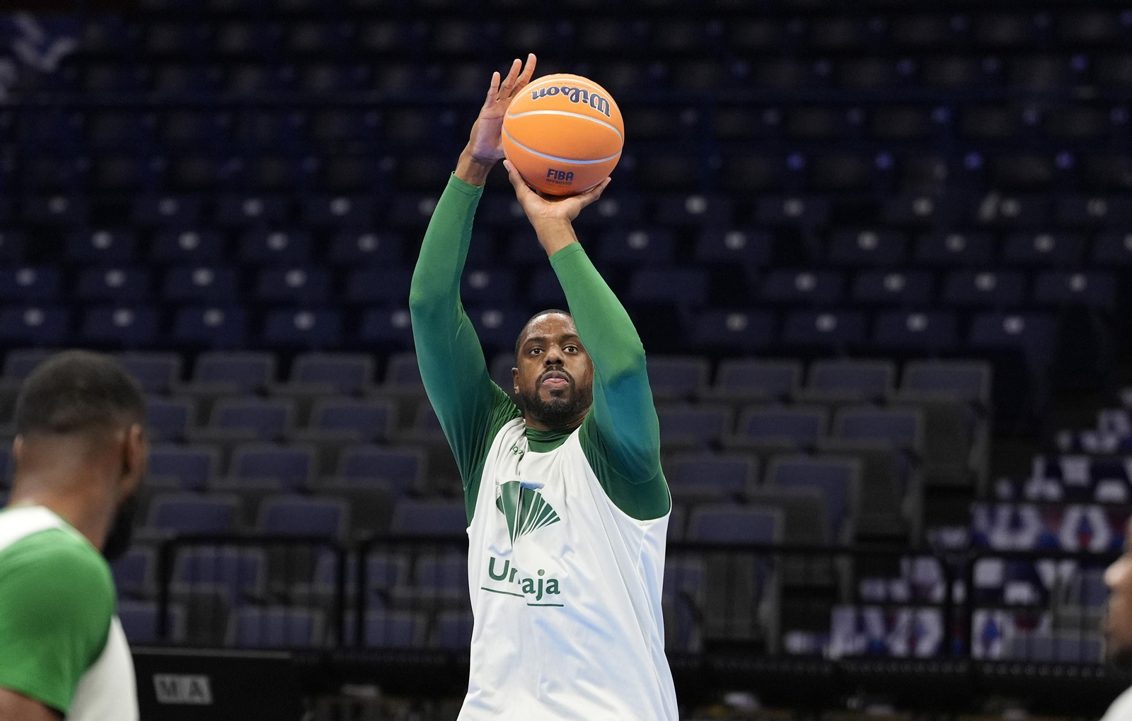 Will Thomas, en Belgrado.