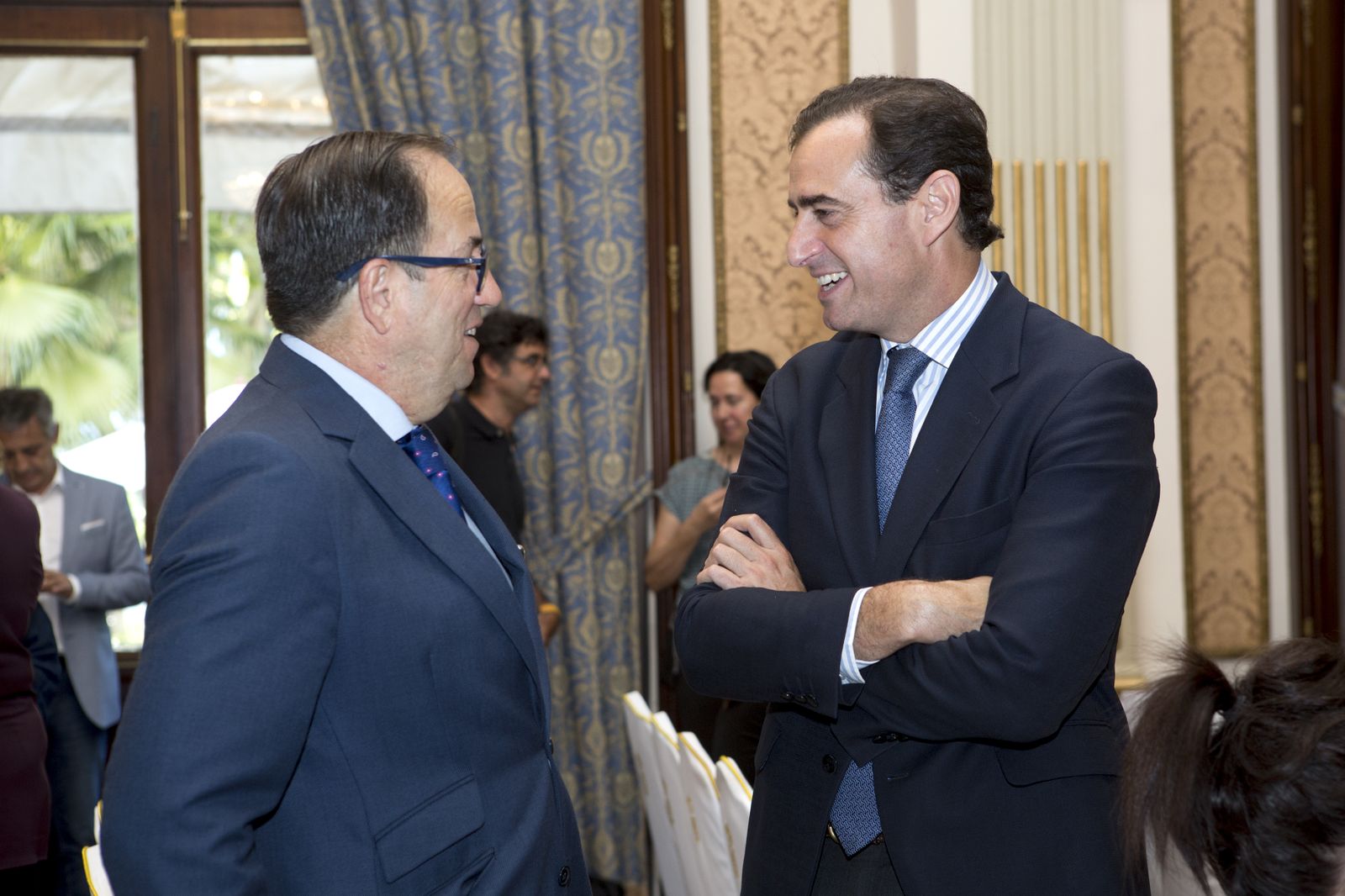 Las imágenes de la entrega de la Beca Manuel Olivencia