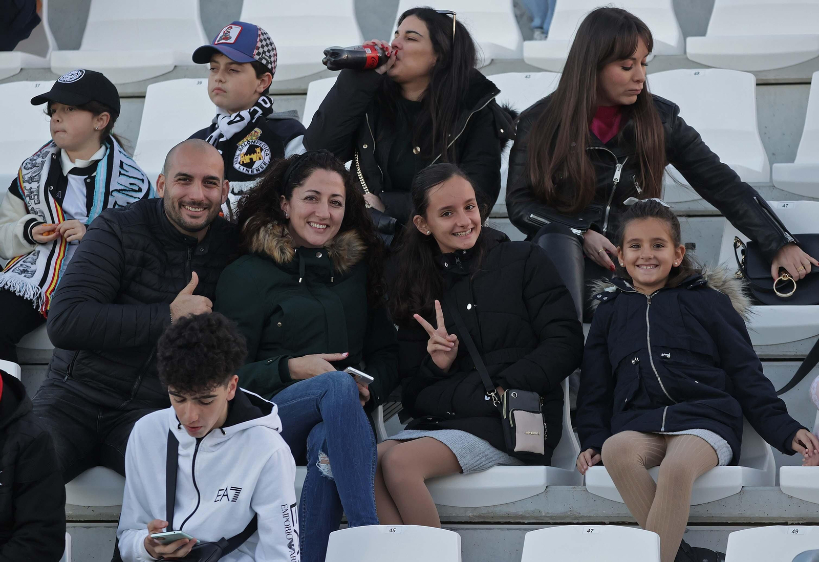 Búscate durante el Balona - Antoniano en el Ciudad de La Línea