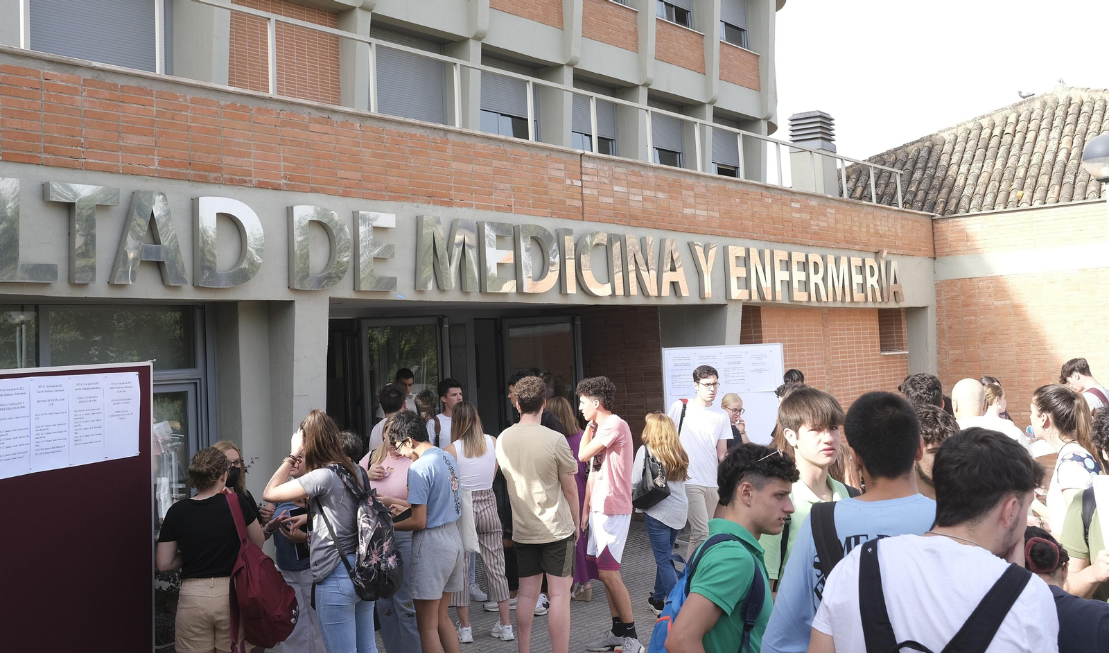 Así ha comenzado la selectividad 2022 en Córdoba, en imágenes