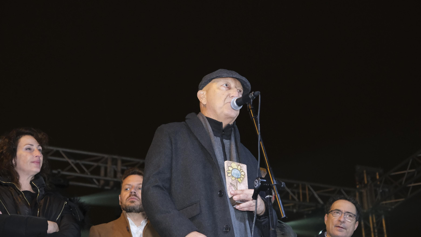 La Noche de las Candelas en el Mesón Gitano de Almería, en imágenes