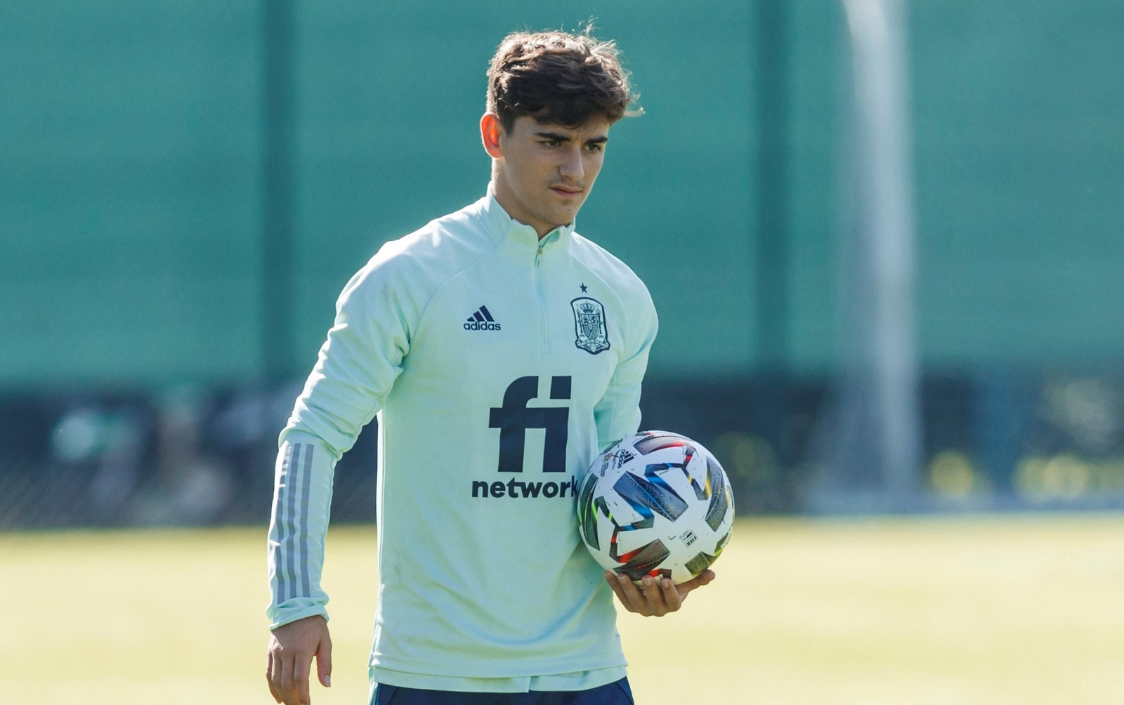Gavi, en el entrenamiento con la selección española