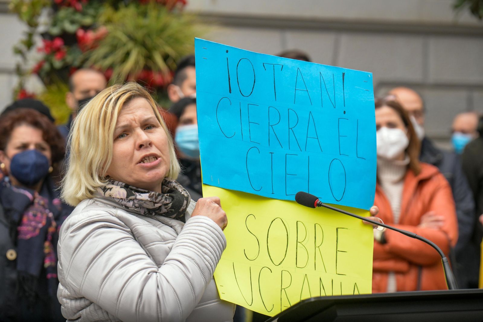 Así ha sido la concentración de solidaridad con el pueblo ucraniano en Granada