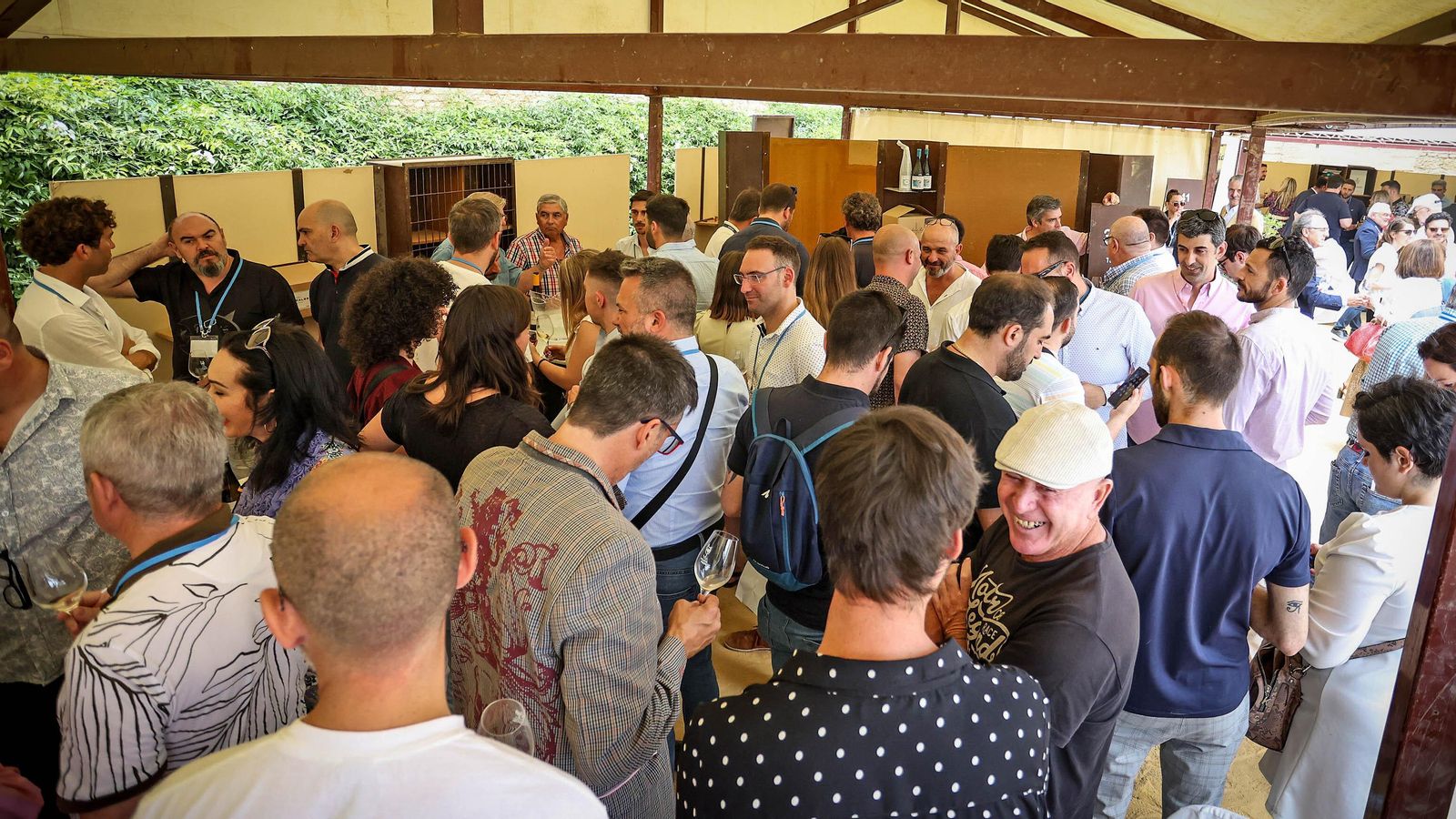 El stand de Territorio Albariza, lleno a rebosar, en los jardines de San Fernando.