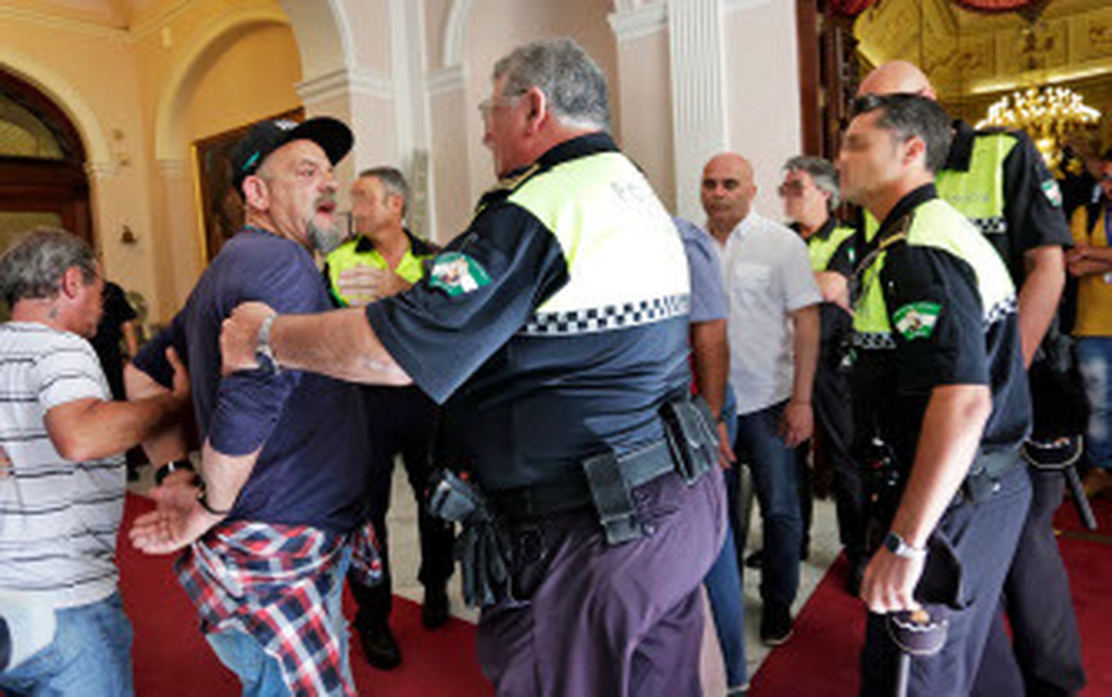 El Pleno vuelve a saltar por los aires