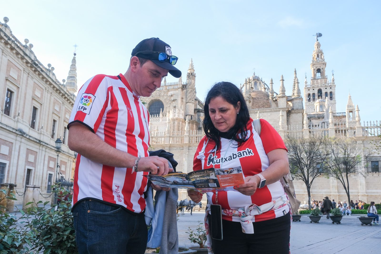 Aficionados del Athletic cerca de la Catedral