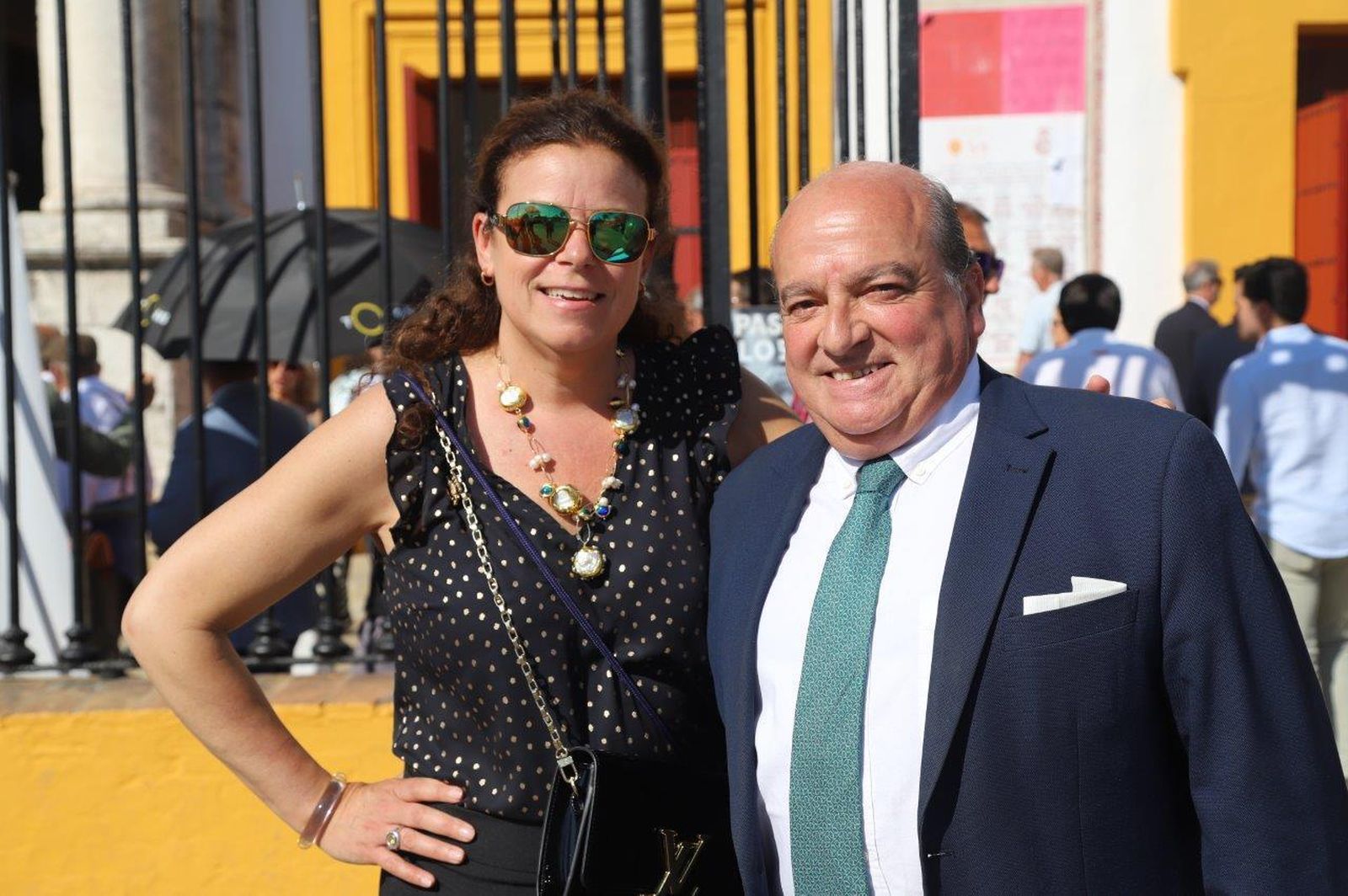 Las fotos de los famosos y las autoridades en la corrida de Miura