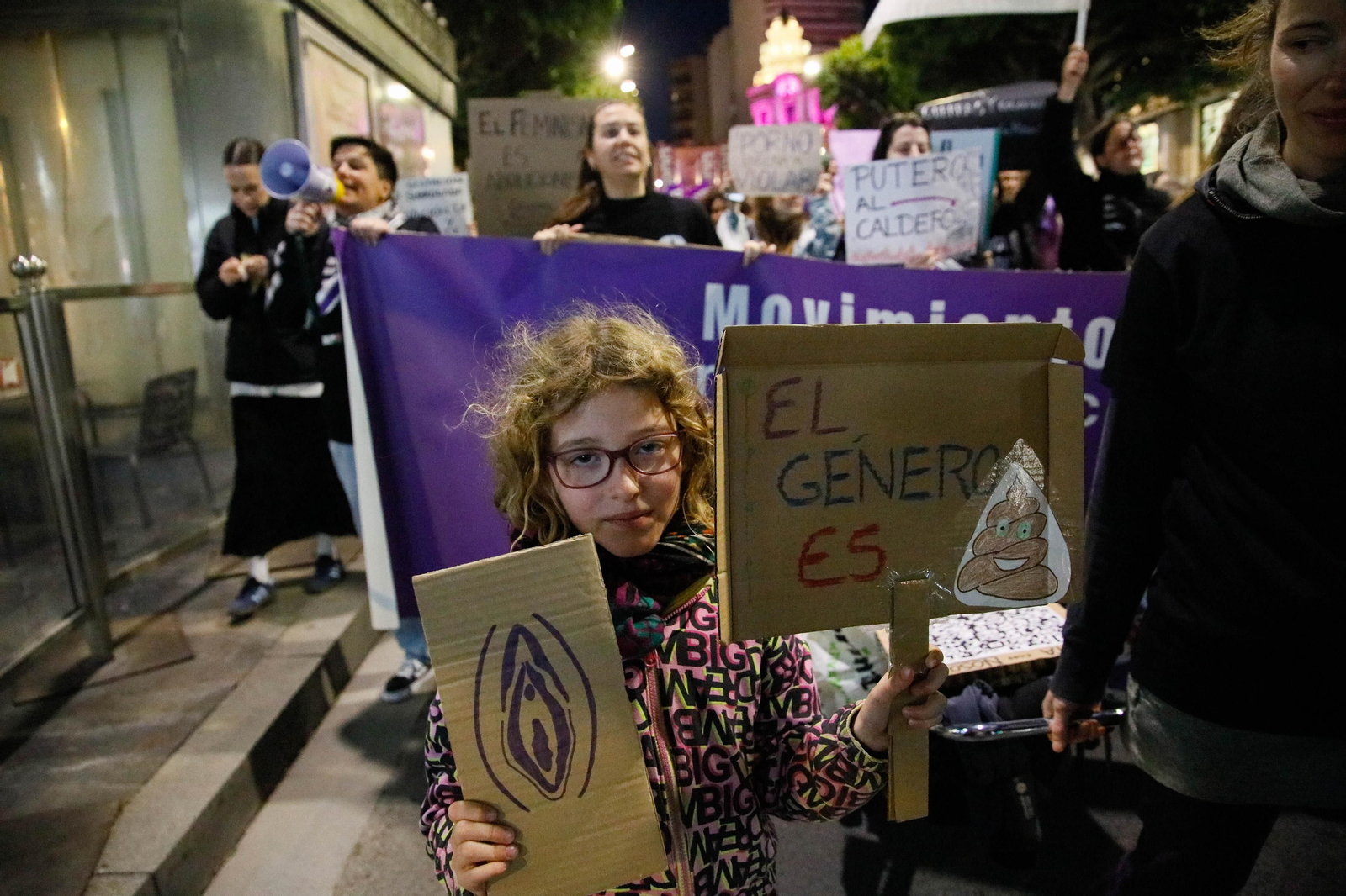 Galería de imágenes por el día de la mujer en Almería