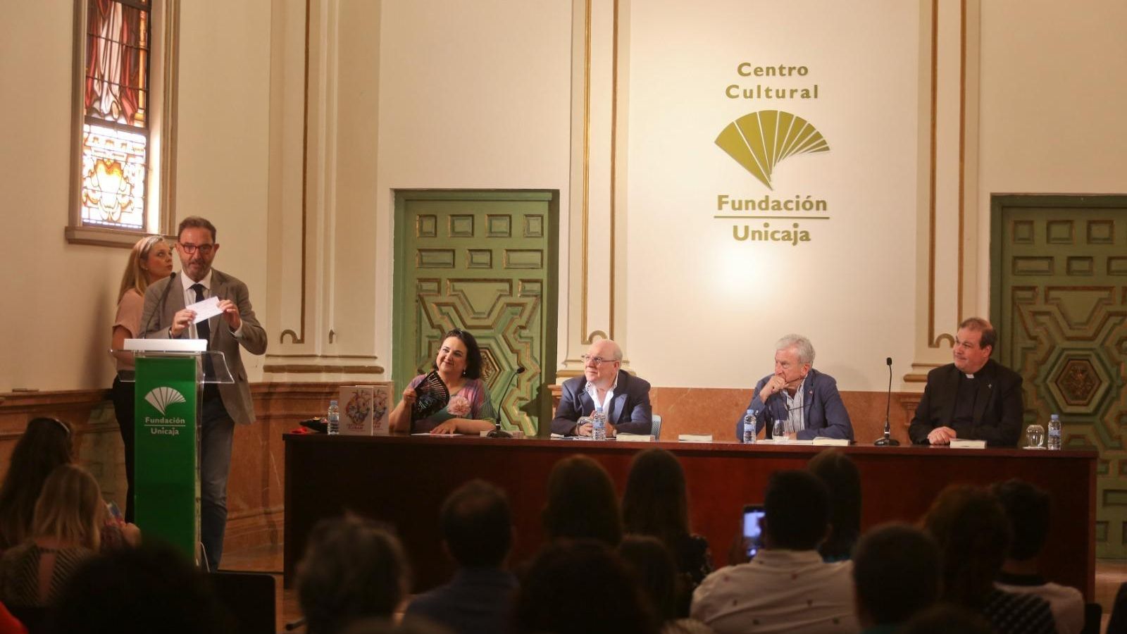 Cuando el proyecto comenzó, Belén Navarrete recibió, en menos de 24 horas, más de 700 correos.