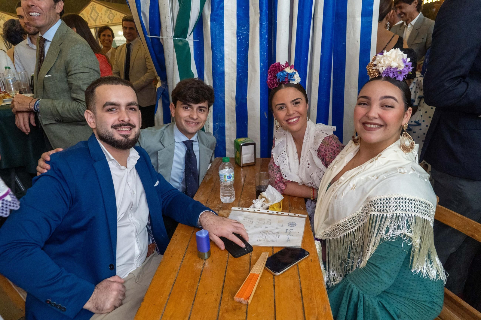 Imágenes del ambiente del ambiente de la noche del sábado en la Feria de Otoño y del Caballo 2025 de Huelva