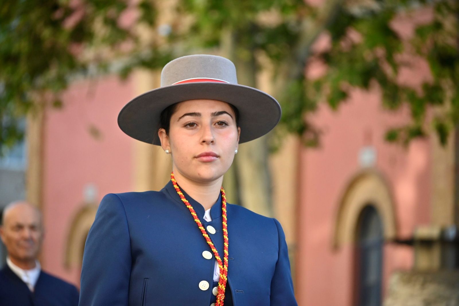 Imágenes de los peregrinos de la Hermandad de Emigrantes en su salida por las calles de Huelva