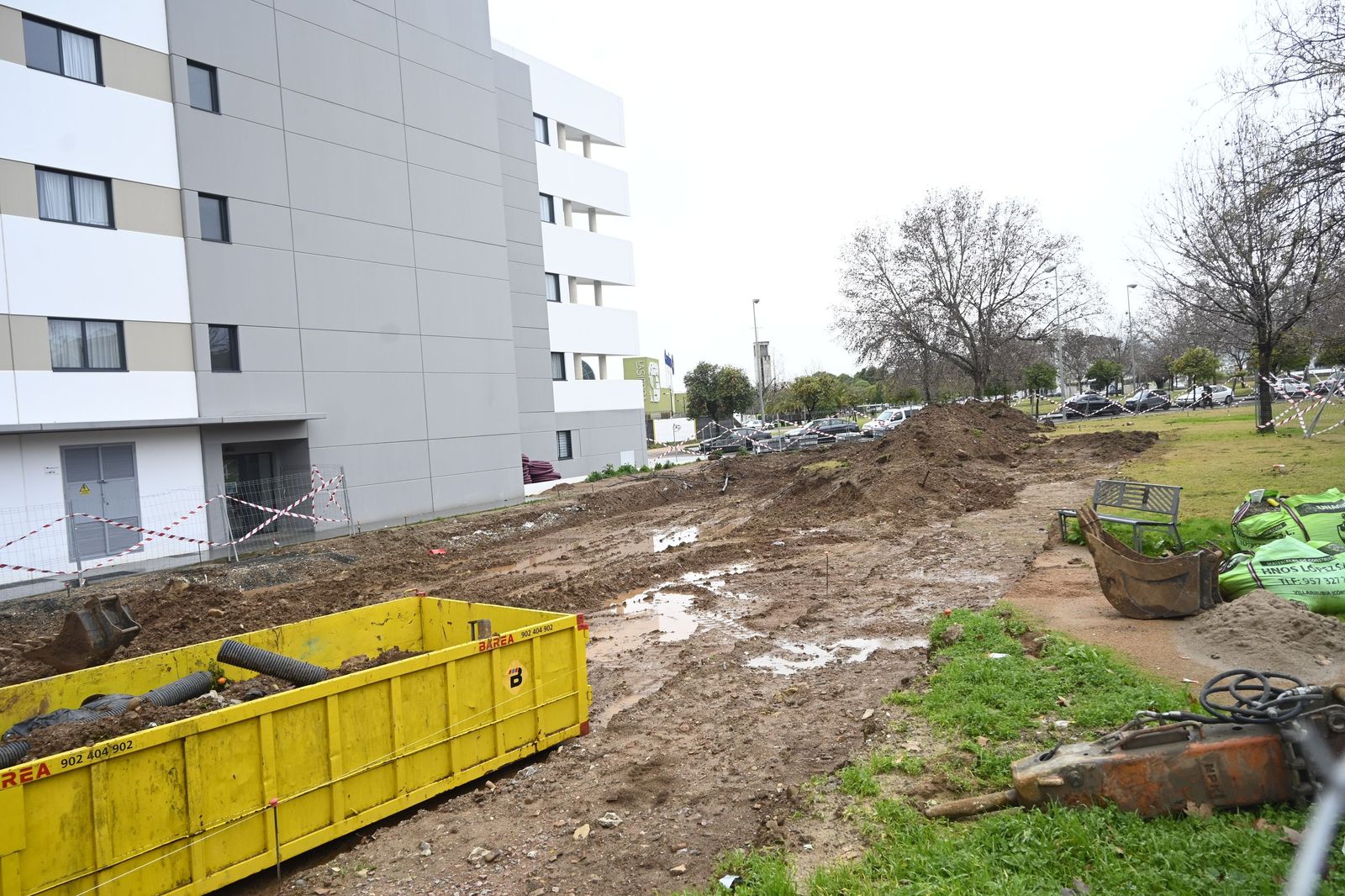 Obras en la calle Poeta Juan Jiménez Macías "Mondeño".