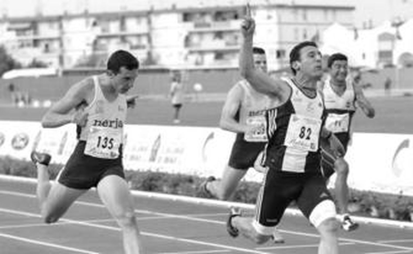 Retrospectiva de uno de los triunfos de Diego Moisés Santos en una prueba autonómica disputada en Ayamonte en febrero de 2006.