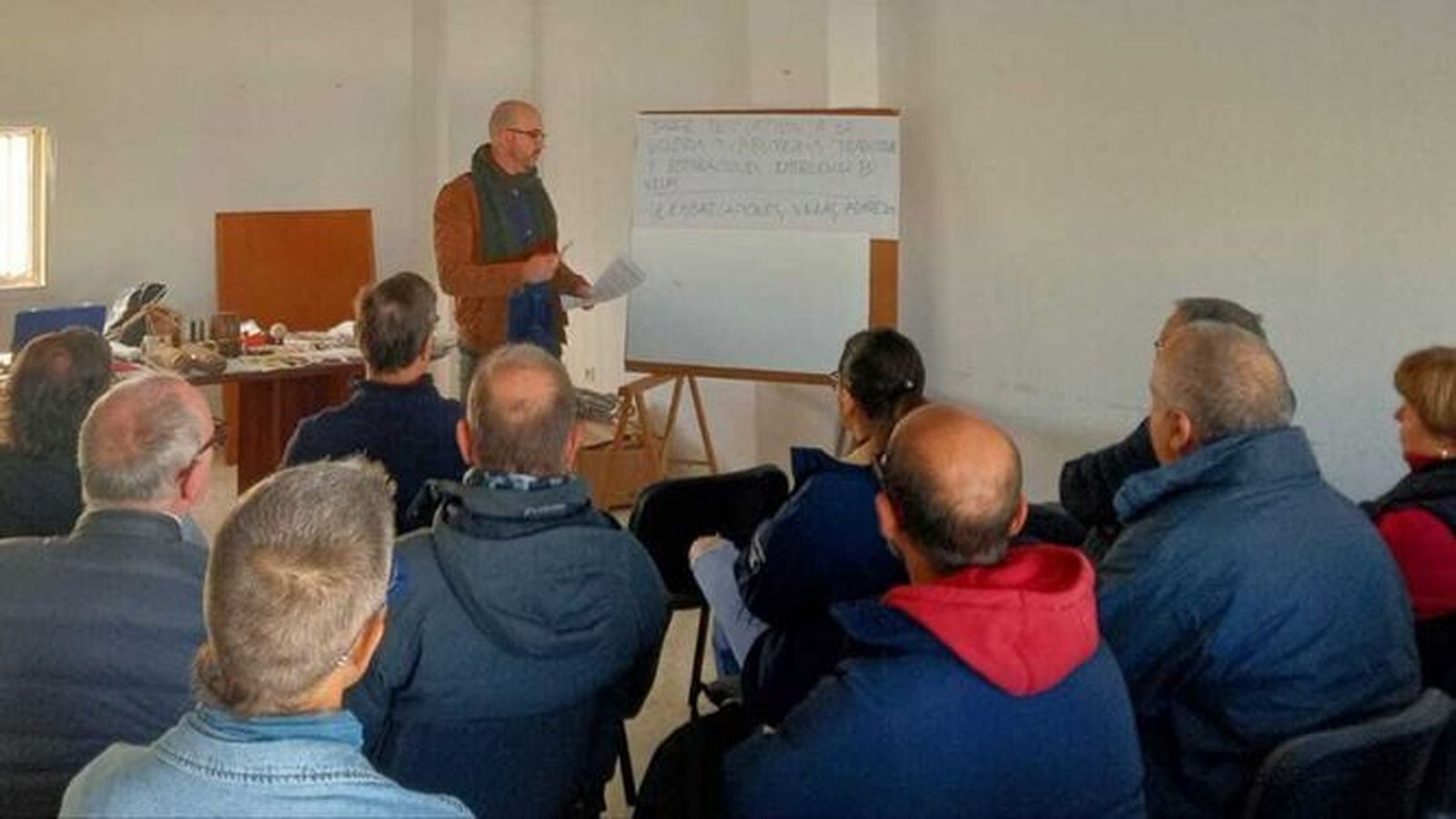 Algunos de los asistentes al taller, durante el evento.