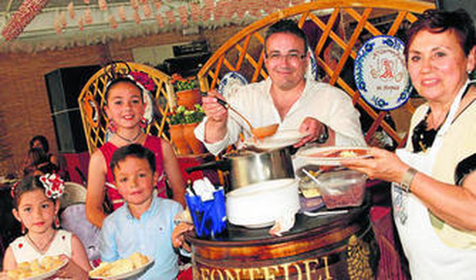 Las carpas más tradicionales también aguardan los platos regionales más elaborados.