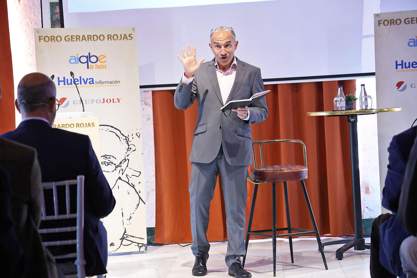 Imágenes del Foro Gerardo Rojas con la intervención de Antonio Joyanes, Vicepresidente ejecutivo de parque energéticos y exploración y producción de Moeve