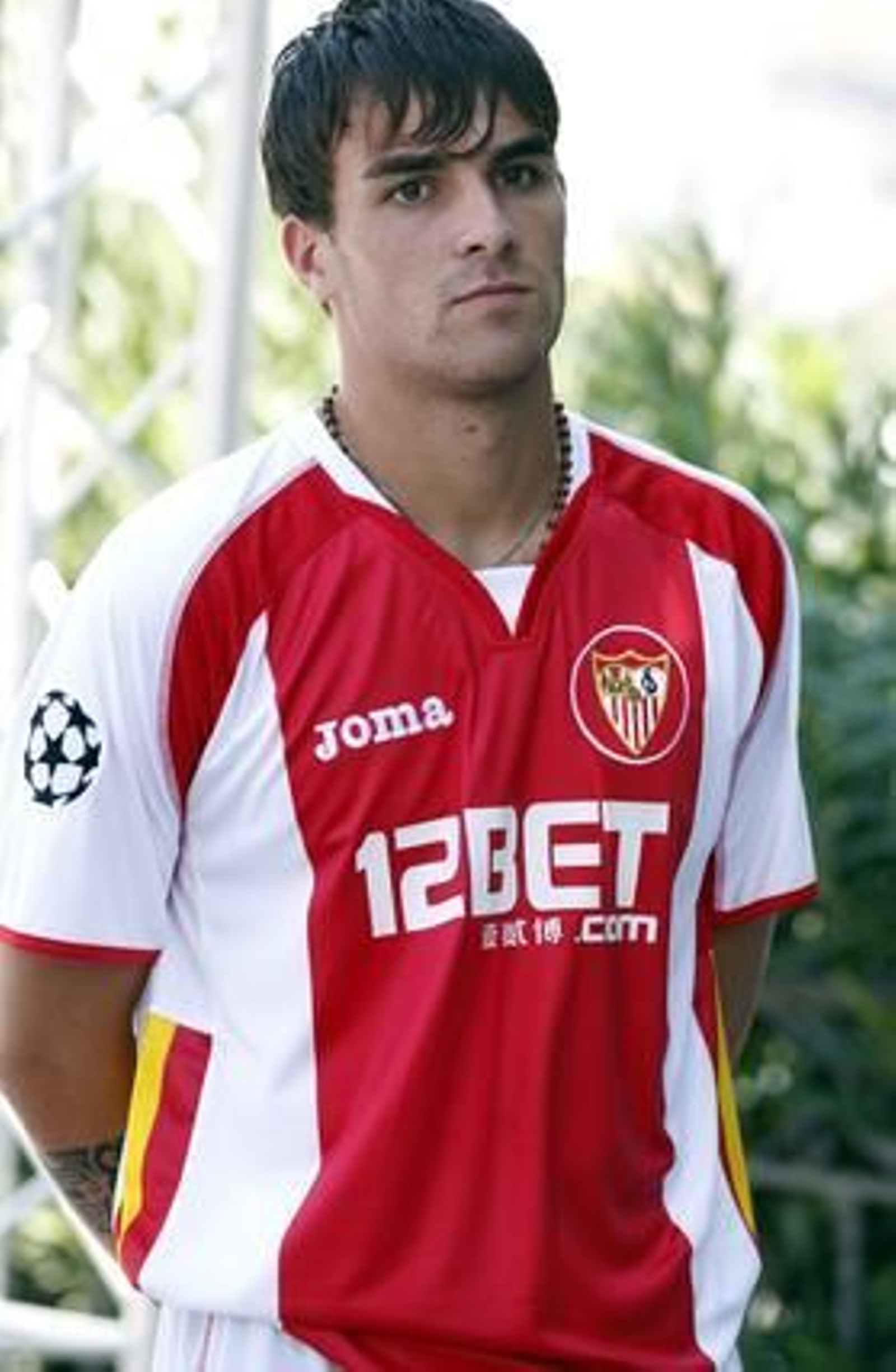 Luca Cigarini con la camiseta del Sevilla F.C.

Foto: AFP