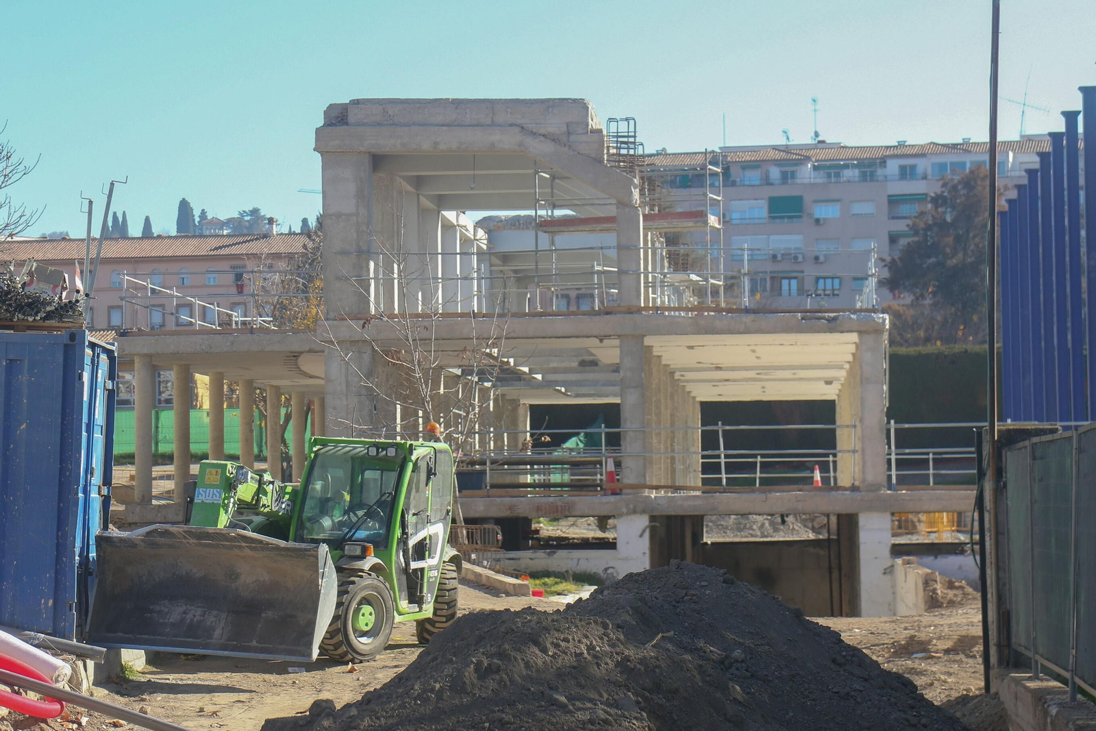 Obras en la piscina de Fuentenueva.