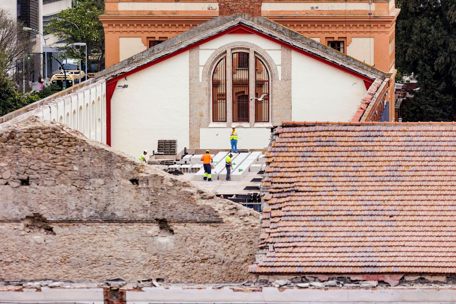 Las imágenes inéditas que ha dejado el derribo de los Depósitos de Tabaco en Cádiz