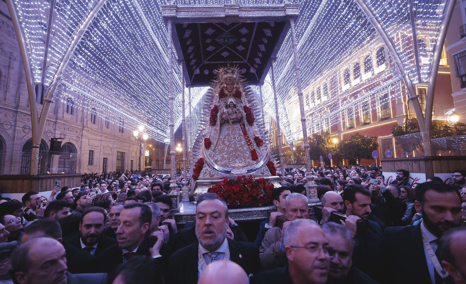 La procesión de la Virgen del Rocío, en imágenes