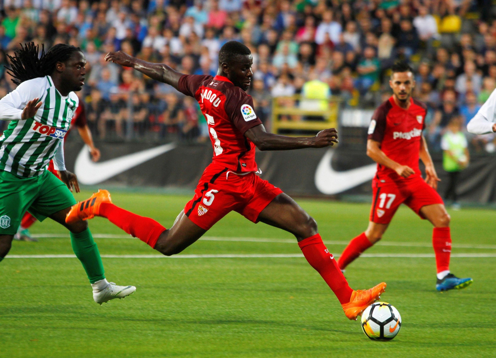 Las imágenes del Zalgiris-Sevilla de Europa League