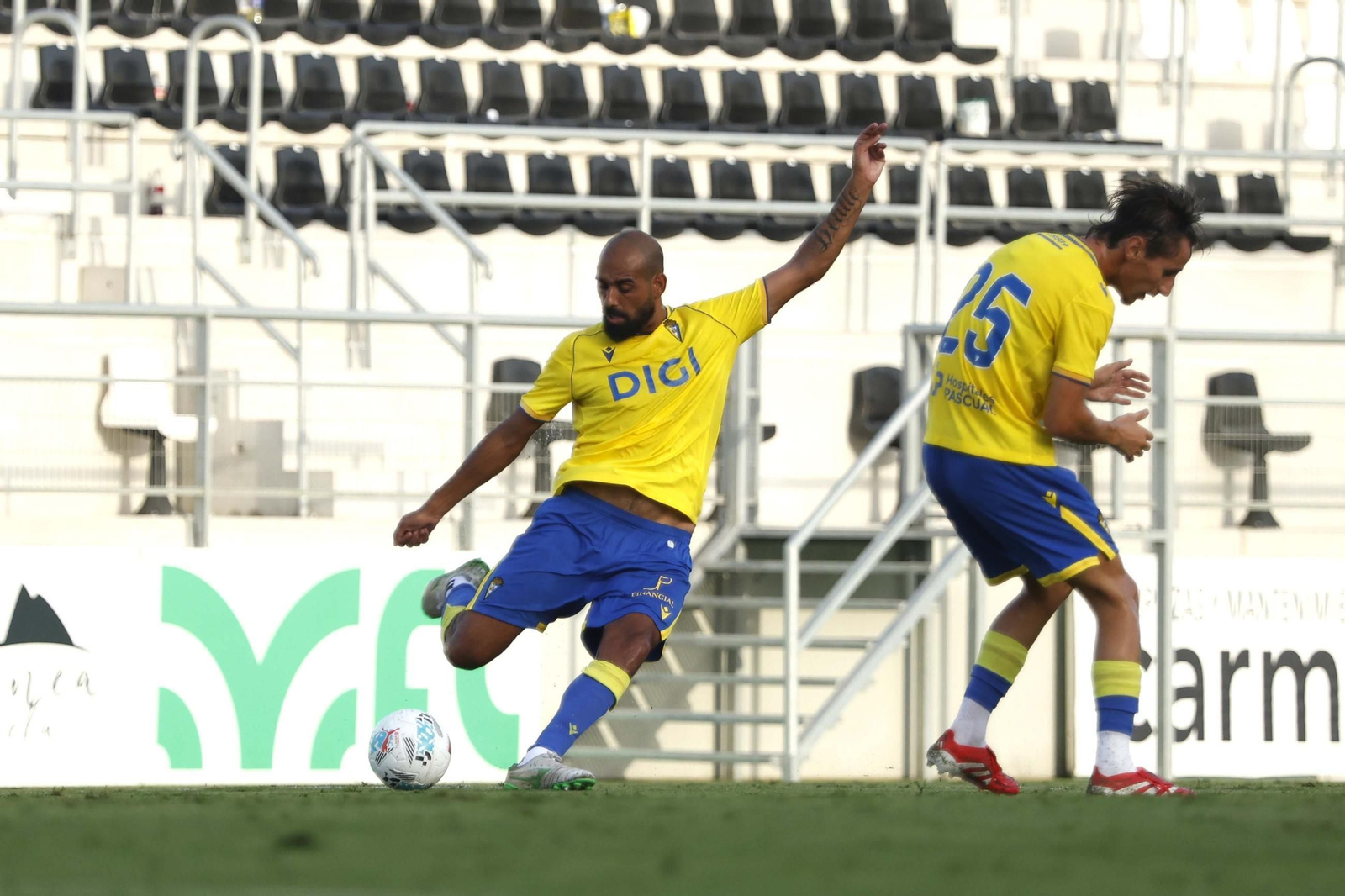 Las fotos del amistoso Cádiz CF - Al Ettifaq de Arabia Saudí en La Línea